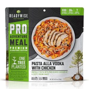 READYWISE - Outdoor Pro Adventure Meal, Pasta alla Vodka with Chicken, 2 Servings, 1 Pouch, 690 Calories, 30 Grams of Protein, MRE, Premium, Freeze Dried Food for, Camping, Hiking, and Backpacking
